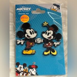 Disney PALM - Mickey and Minnie - Holding Hands Pin